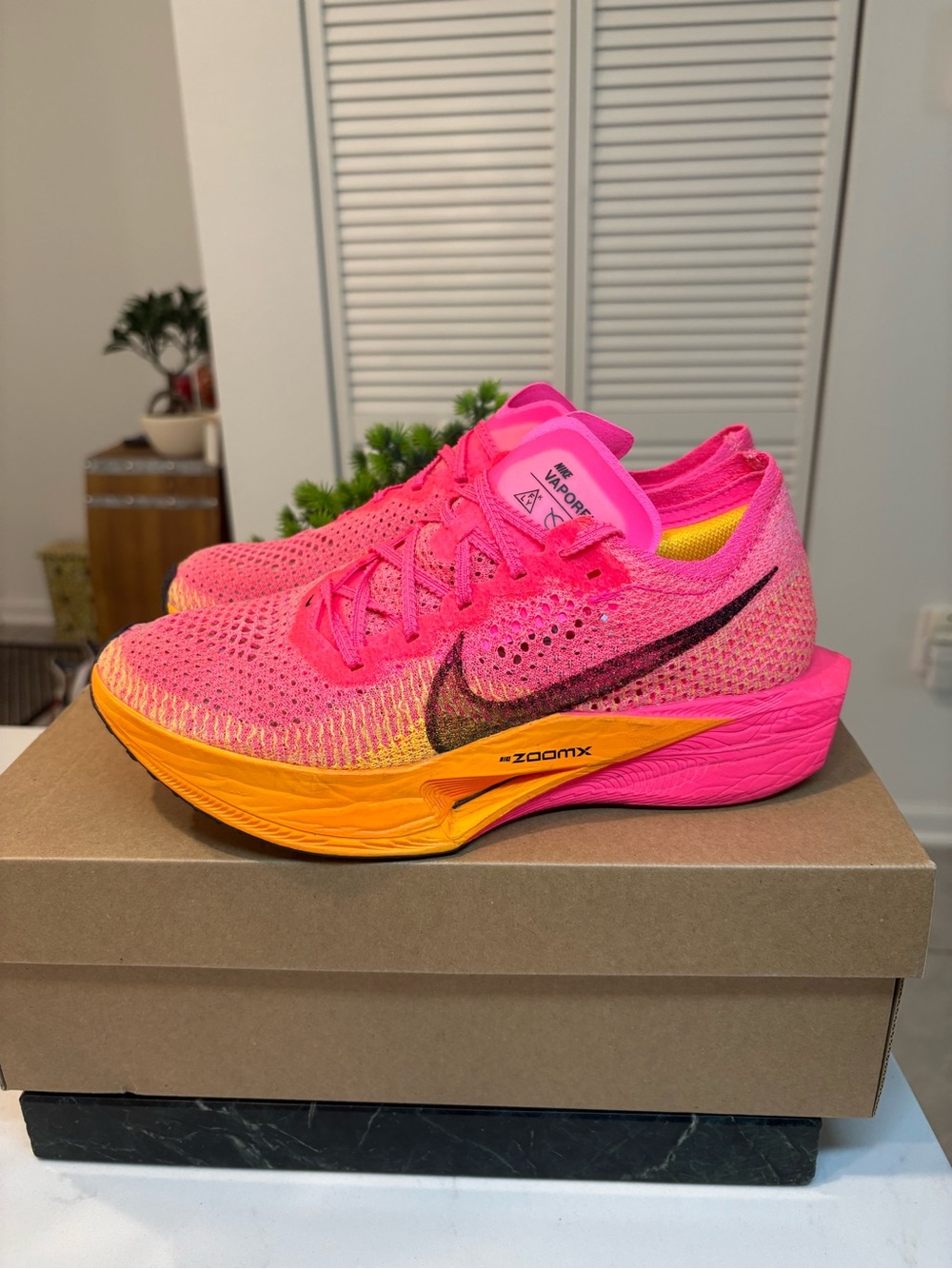Nike Vaporfly 3 Flyknit Carbon Flyplate Elite Running Shoes Pink Womens size 8.5